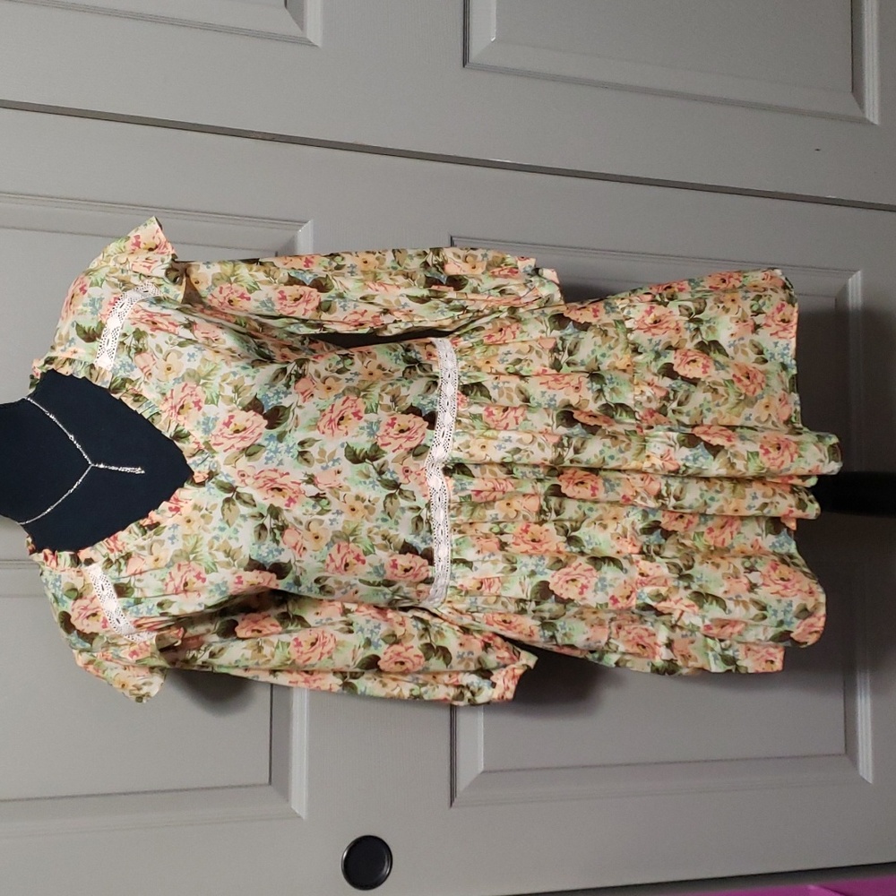 NWT Zara Floral baby doll v-neck ruffle lace dress tunic size medium